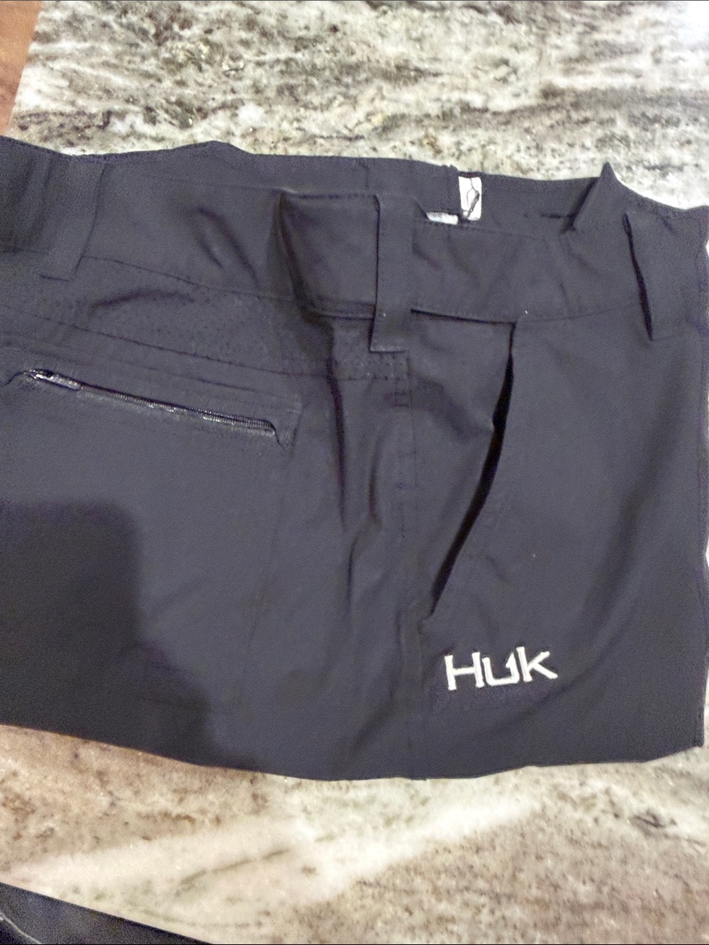 Huk Black Performance Shorts with Subtle Logo excellent cond - Picture 3 of 3